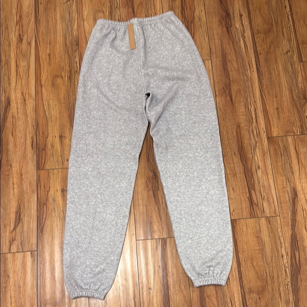 SKIMS Heather Gray Women's Joggers